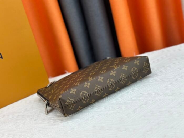 ⁦Louis Vuitton Pochette Jour Monogram Eclipse M82080 Clutch Bag Handbag⁩ - الصورة ⁦4⁩