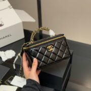 Chanel With Cosmetic Mirror Cosmetic Bag Shoulder Crossbody Handbag - Image 3