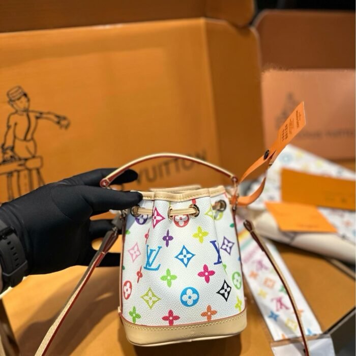 Louis Vuitton LV Bucket Bag Tote Shoulder Crossbody Bag - Image 3