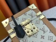 ⁦Louis Vuitton The Camera Box M10079 Shoulder Bag Handbag⁩ - الصورة ⁦6⁩