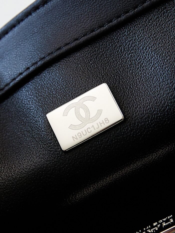 Chanel 10A Handbag Shoulder Bag Top Mirror Quality Version CHANEL CF AS4297 - Image 9