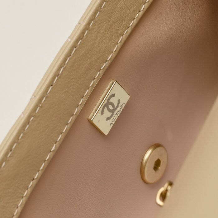 Chanel Cross Body Metal Ball Chain Shoulder Bag Handbag - Image 9