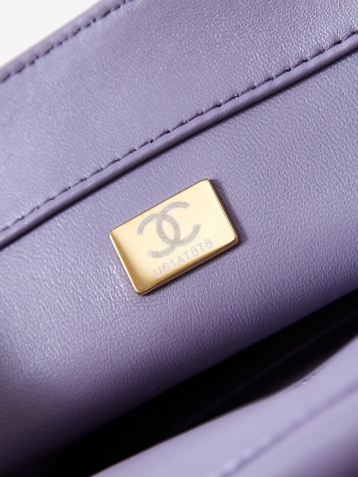 Chanel 10A Handbag Shoulder Bag Top Mirror Quality Version CHANEL AS5011 - Image 9