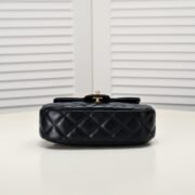 ⁦Chanel Coco Handle Shoulder Bag Handbag⁩ - الصورة ⁦4⁩