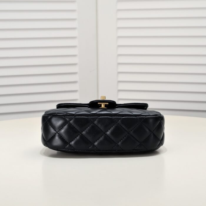 ⁦Chanel Coco Handle Shoulder Bag Handbag⁩ - الصورة ⁦4⁩
