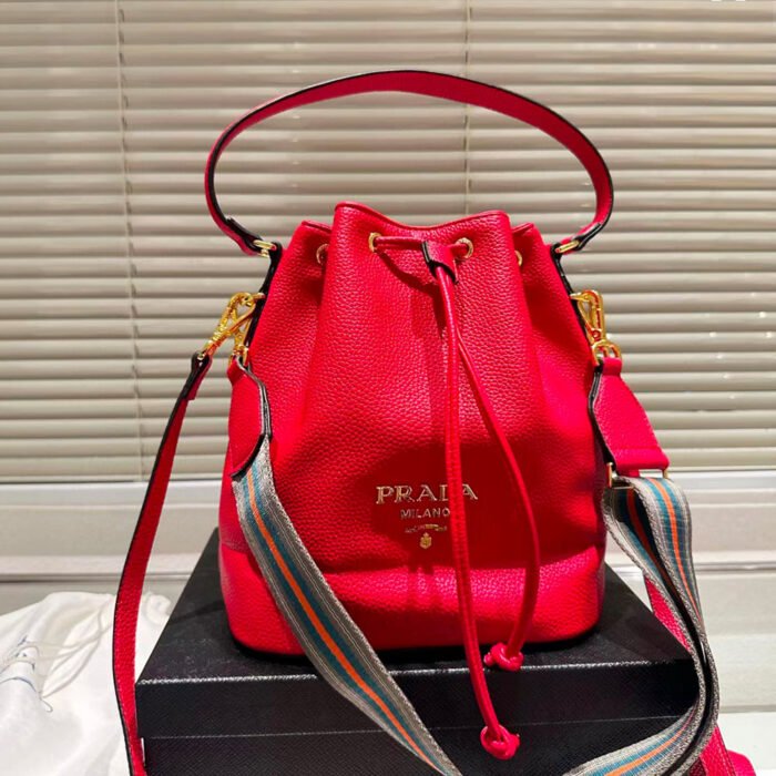 ⁦Prada Drawstring Cowhide Shoulder Bag Handbag⁩ - الصورة ⁦5⁩
