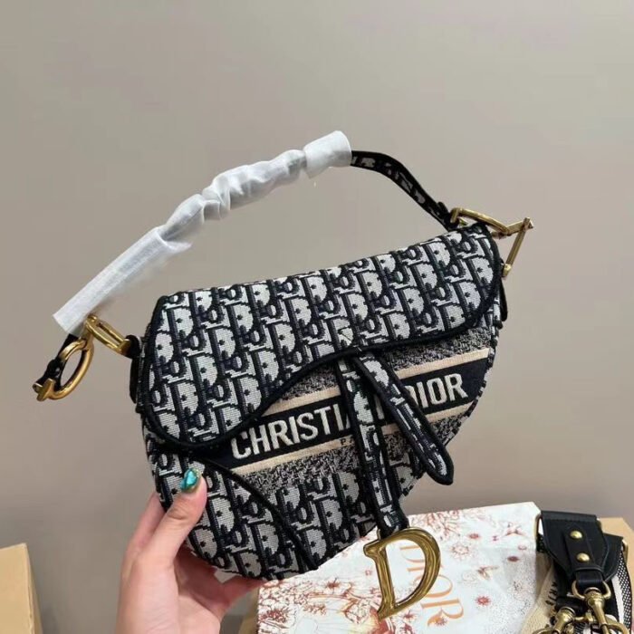 ⁦Dior SADDLE Bag Oblique Embroidered⁩ - الصورة ⁦4⁩