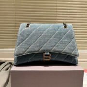 ⁦Balenciaga Crush Quilted Denim Bag⁩ - الصورة ⁦5⁩