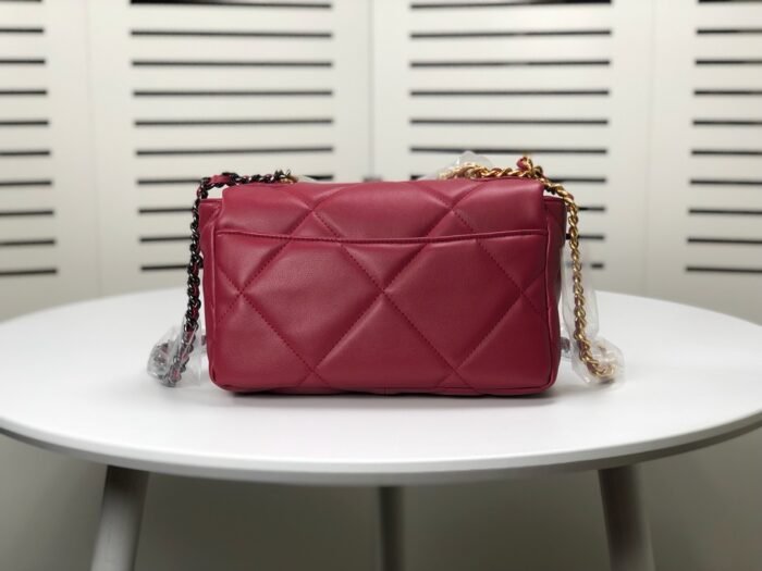 Chanel Lambskin Quilted Small 19 Flap Shoulder Bag Handbag - Image 3