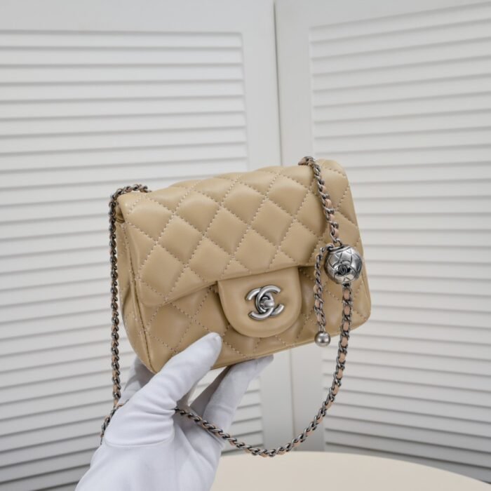 ⁦Chanel Cross Body Metal Ball Chain Shoulder Bag Handbag⁩ - الصورة ⁦5⁩