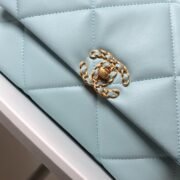 Chanel Lambskin Quilted Medium19 Flap Shoulder Bag Handbag - Image 4