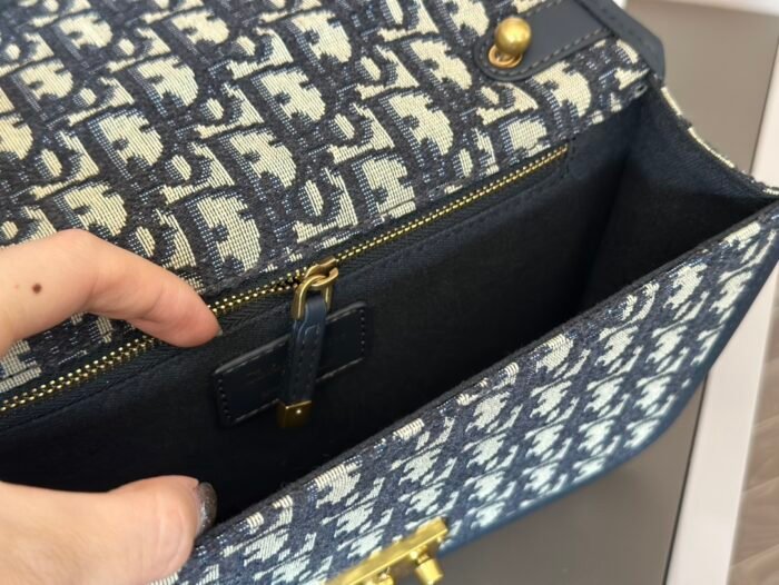 Dior Addict Messenger Shoulder Bag Crossbody Bag - Image 8