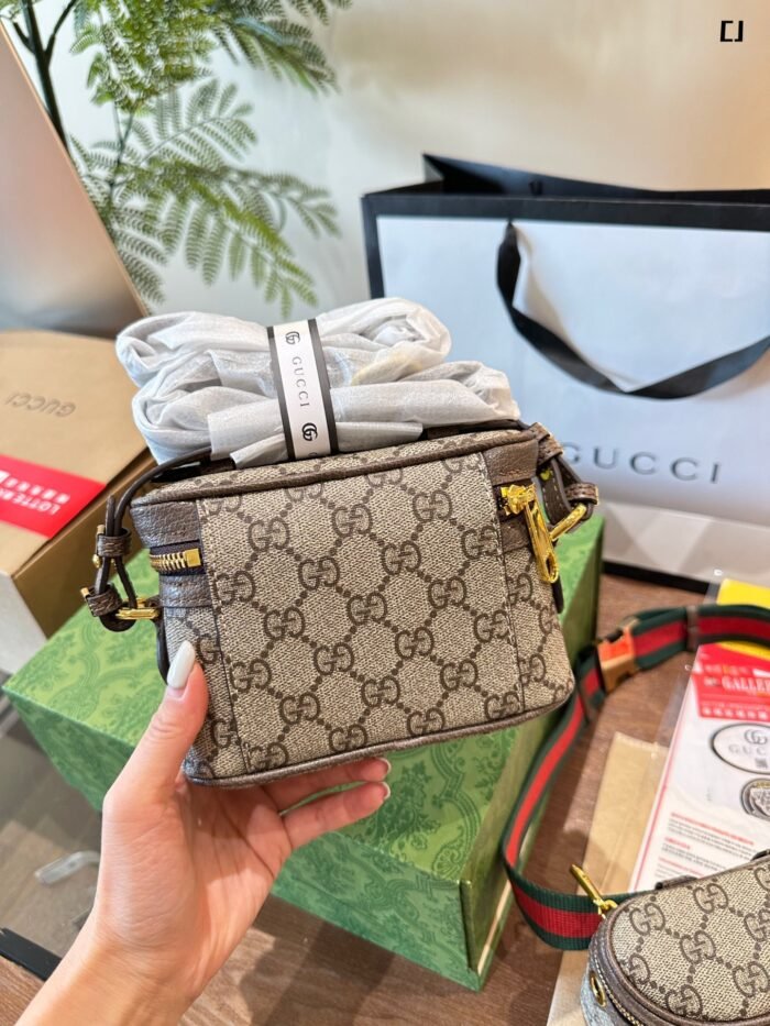 Gucci Make Up Cosmetics  Bag Shoulder Bag Handbag - Image 6