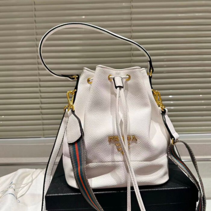 ⁦Prada Drawstring Cowhide Shoulder Bag Handbag⁩ - الصورة ⁦4⁩