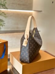 ⁦Louis Vuitton Slouchy MM M12098 Shoulder Handbag⁩ - الصورة ⁦6⁩
