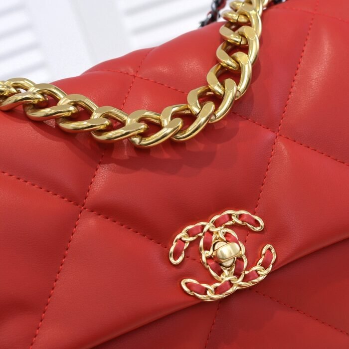 Chanel Lambskin Quilted Medium19 Flap Shoulder Bag Handbag - Image 7