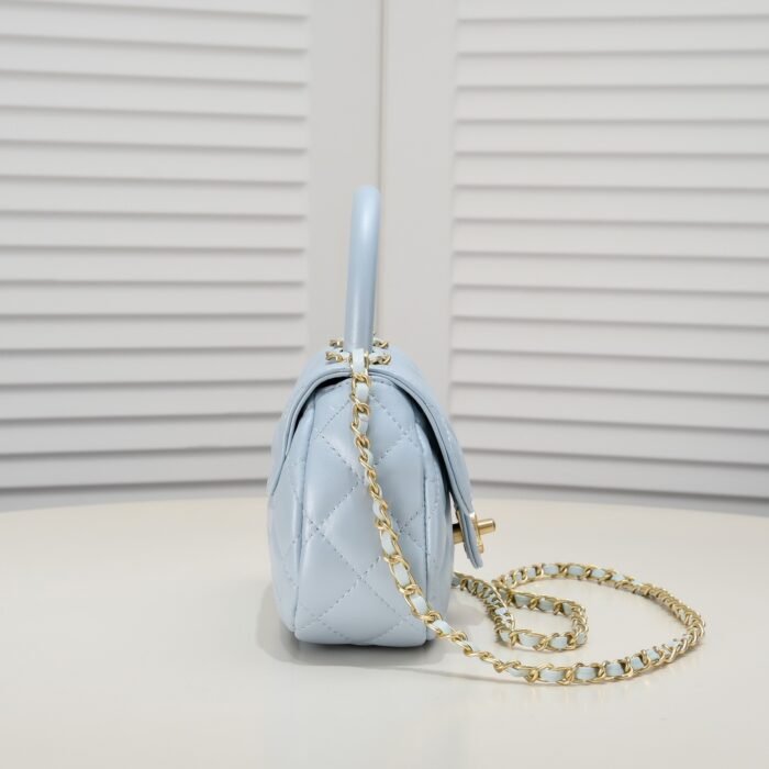 ⁦Chanel Coco Handle Shoulder Bag Handbag⁩ - الصورة ⁦2⁩