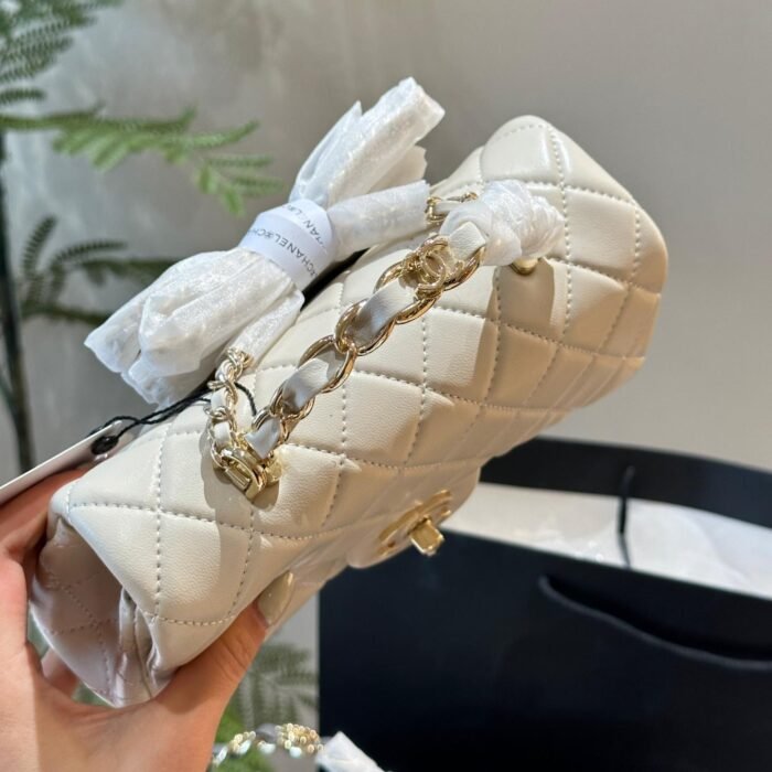 ⁦CHANEL HANDLE MINI CF Handbag⁩ - الصورة ⁦13⁩
