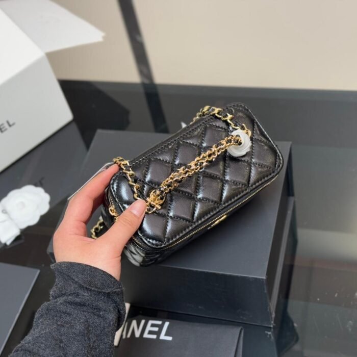 Chanel With Cosmetic Mirror Cosmetic Bag Shoulder Crossbody Handbag - Image 5