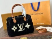 Louis Vuitton 25 Speedy Shoulder Bag Handbag