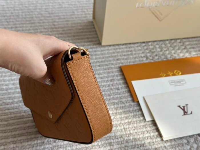 Louis Vuitton Felicie Shoulder Bag Handbag - Image 4