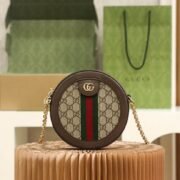 ⁦Gucci Ophidia Round Cake Crossbody Bag⁩ - الصورة ⁦2⁩