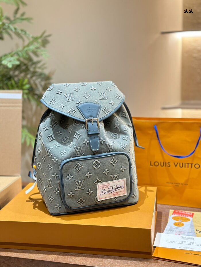 ⁦Louis Vuitton Denim Backpack Bag⁩ - الصورة ⁦9⁩