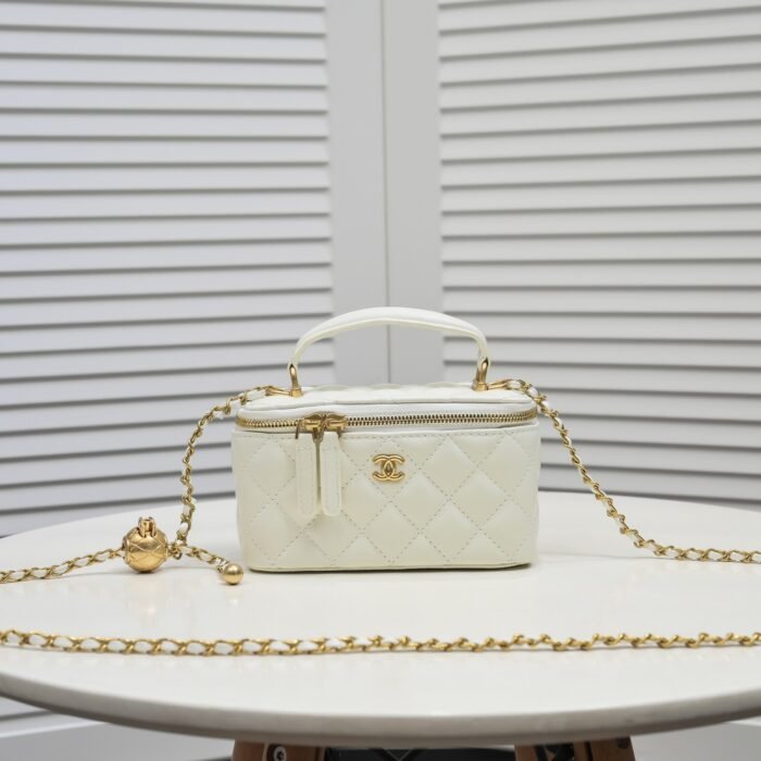 Chanel Golden·Ball Cosmetics Box Makeup  Bag  Shoulder Bag Handbag - Image 1