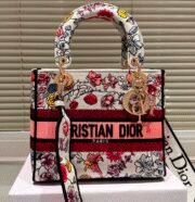 ⁦Dior The LADY D-LITE Bag Collection⁩ - الصورة ⁦7⁩