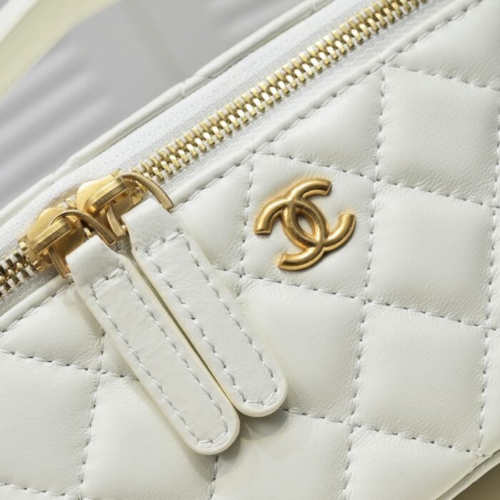 Chanel Golden·Ball Cosmetics Box Makeup  Bag  Shoulder Bag Handbag - Image 7
