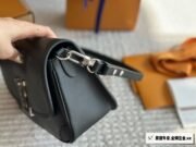 ⁦Louis Vuitton Buci Shoulder Bag Handbag⁩ - الصورة ⁦6⁩