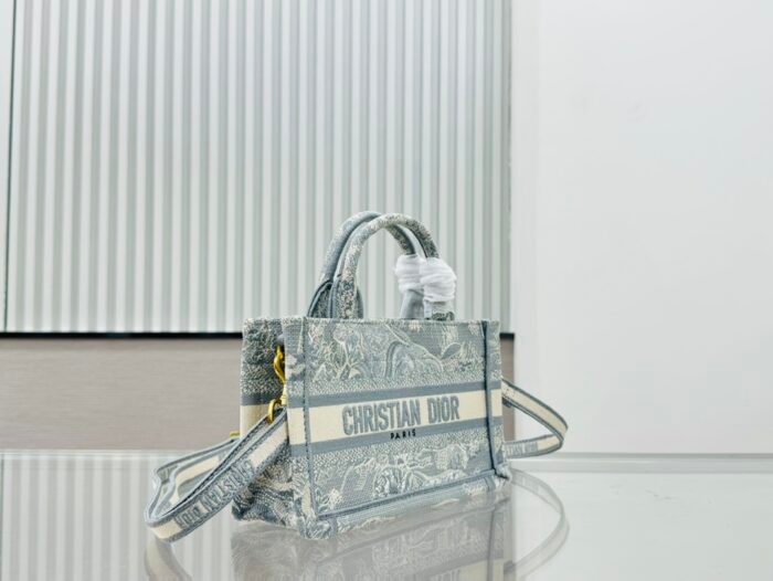 ⁦Dior Book Tote Mini Grey Tiger Embroider Shoulder Bag Handbag⁩ - الصورة ⁦2⁩