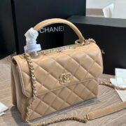 ⁦Chanel   Trendy CC Relief Handle Bag⁩ - الصورة ⁦6⁩