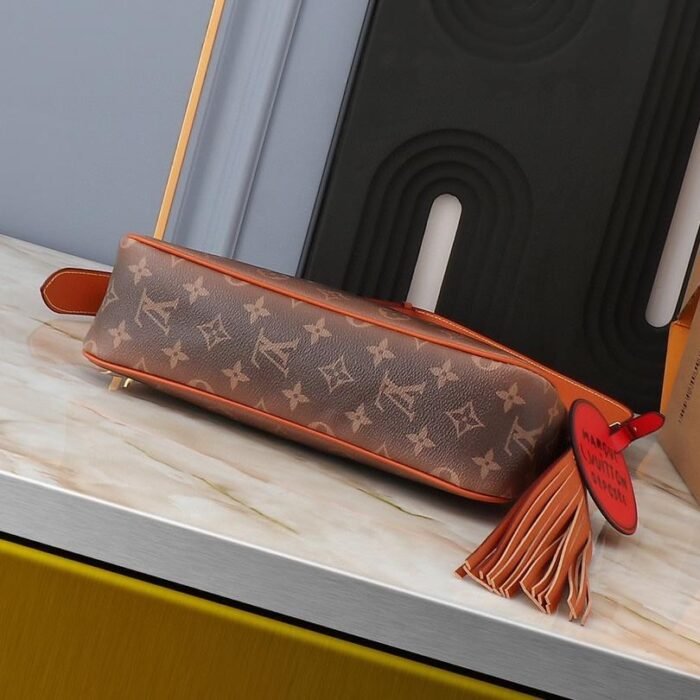 ⁦Louis Vuitton LV Pochette Accessoire XL  Handbags Shoulder Bags M11623 & M11741⁩ - الصورة ⁦9⁩