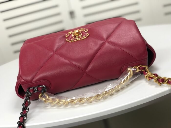Chanel Lambskin Quilted Small 19 Flap Shoulder Bag Handbag - Image 5