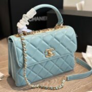 ⁦Chanel   Trendy CC Relief Handle Bag⁩ - الصورة ⁦7⁩