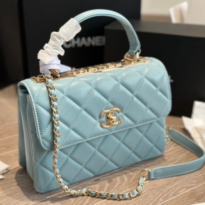 ⁦Chanel   Trendy CC Relief Handle Bag⁩ - الصورة ⁦7⁩