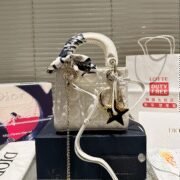 ⁦Dior Mini Lady Bag - Lacquered Calfskin⁩ - الصورة ⁦10⁩