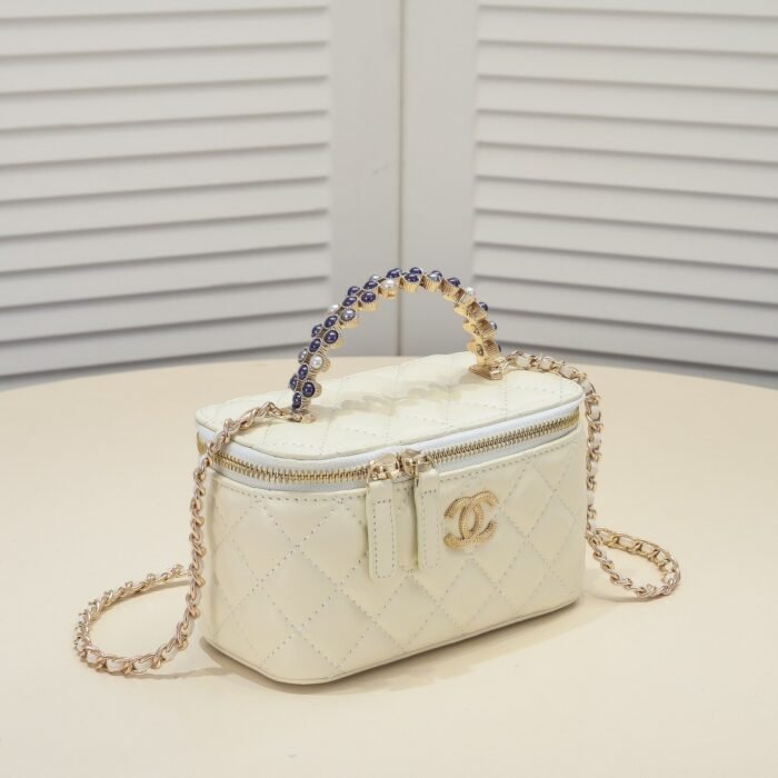 Chanel Pearl Handle Box Bag Makeup Shoulder Bag Handbag - Image 2