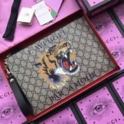 ⁦Gucci Men's Handbag Bag Clutch Toiletry Bag⁩ - الصورة ⁦5⁩