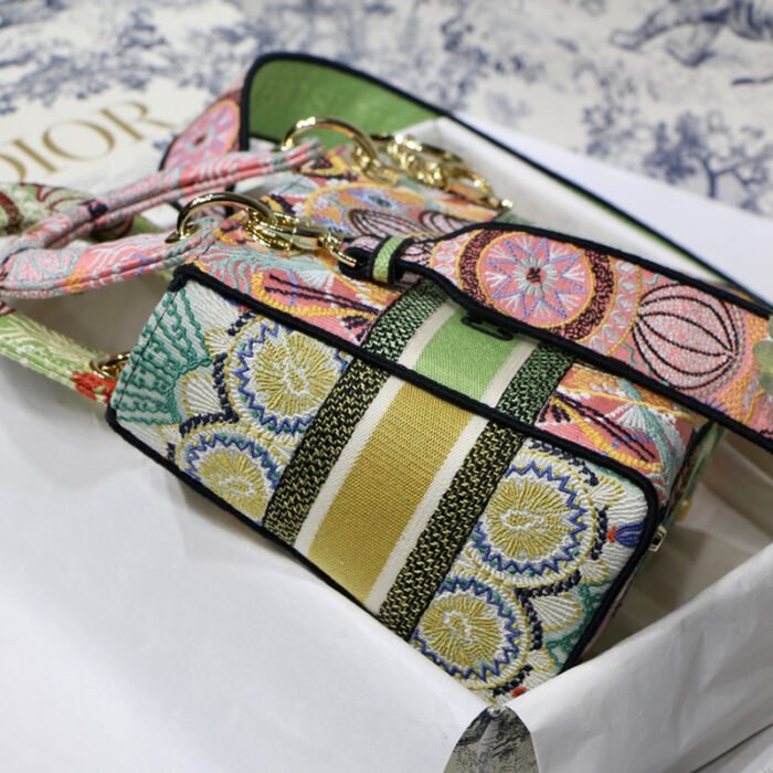 ⁦Dior The LADY D-LITE Bag⁩ - الصورة ⁦5⁩