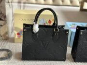 ⁦Louis Vuitton Onthego Shoulder Bag Handbag⁩ - الصورة ⁦2⁩