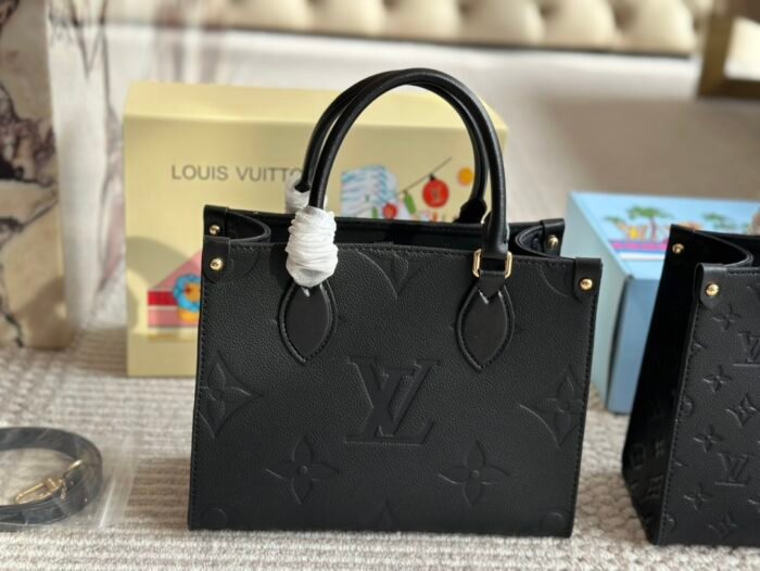 ⁦Louis Vuitton Onthego Shoulder Bag Handbag⁩ - الصورة ⁦2⁩