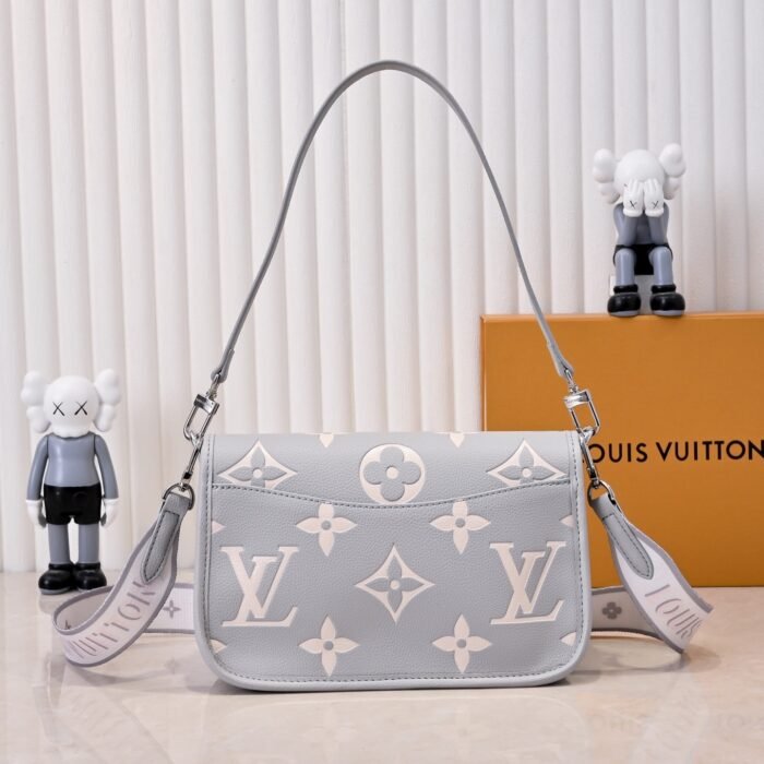 ⁦Louis Vuitton LV Diane Embossed Grained Shoulder Crossbody Bag M14214⁩ - الصورة ⁦5⁩