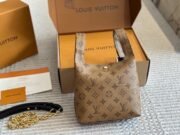 ⁦Louis Vuitton Mini Shoulder Bag Handbag⁩ - الصورة ⁦6⁩