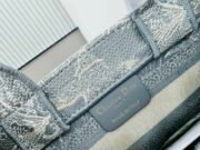 ⁦Dior Book Tote Mini Grey Tiger Embroider Shoulder Bag Handbag⁩ - الصورة ⁦8⁩