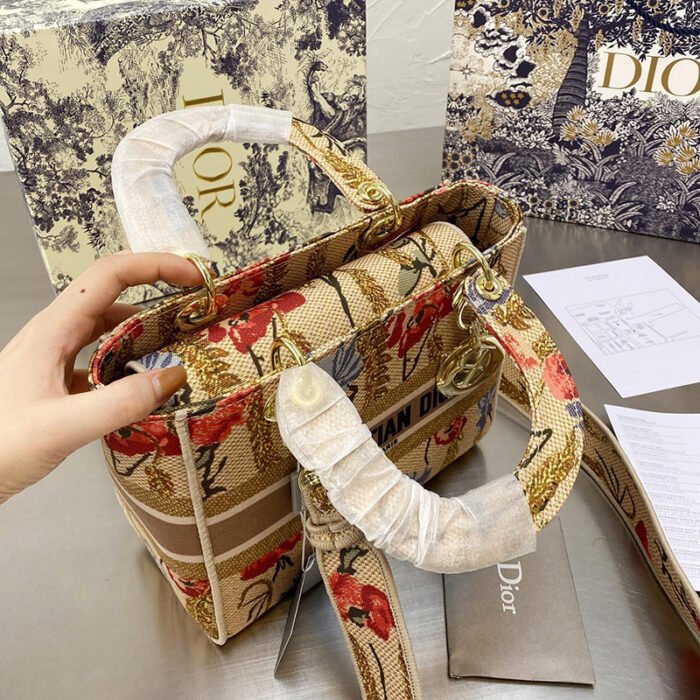 ⁦Dior The LADY D-LITE Bag⁩ - الصورة ⁦8⁩