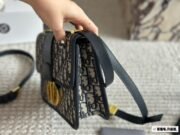 ⁦Dior Montaigne Shoulder Bag⁩ - الصورة ⁦4⁩