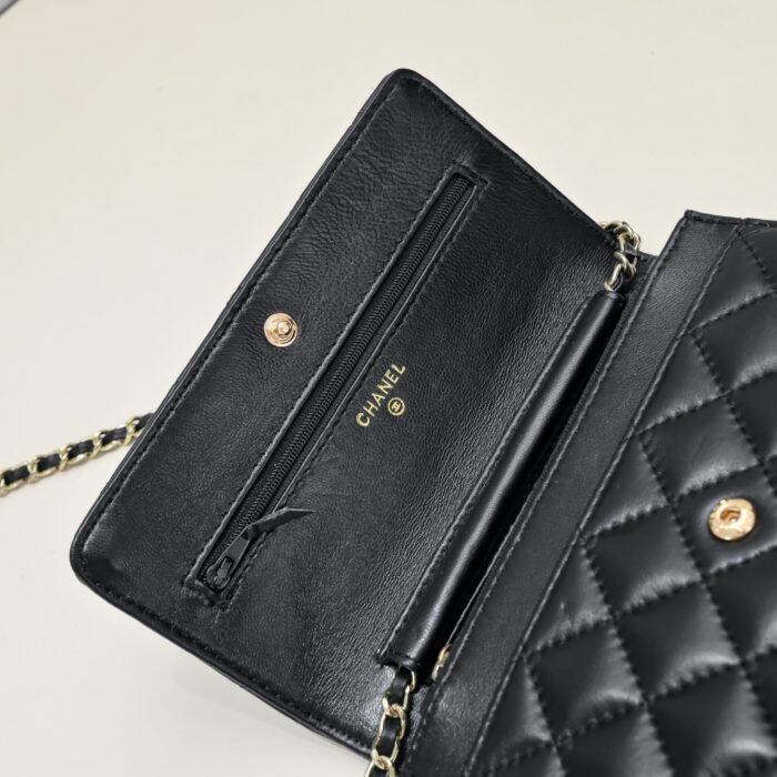 ⁦Chanel Woc Classic Lambskin Gold Hardware Shoulder Bag Handbag⁩ - الصورة ⁦8⁩