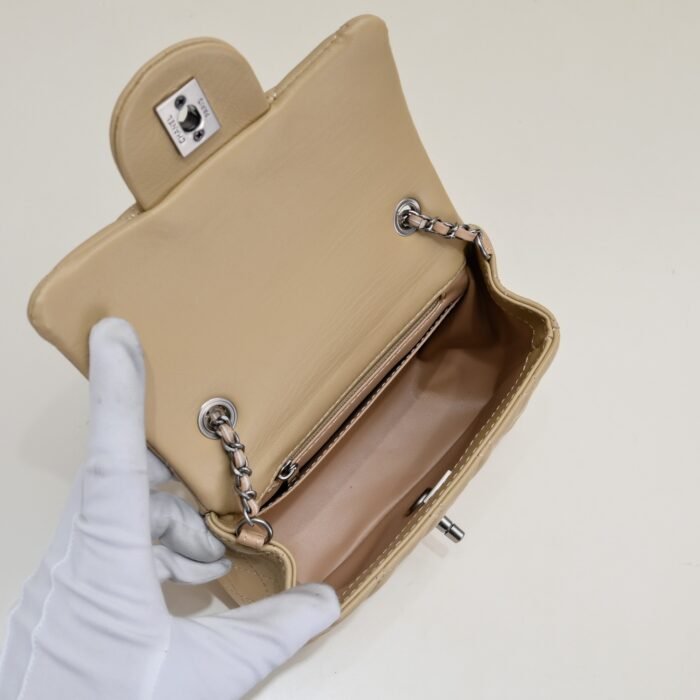 ⁦Chanel Cross Body Metal Ball Chain Shoulder Bag Handbag⁩ - الصورة ⁦7⁩